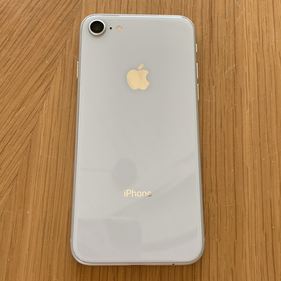 APPLE IPHONE 8 Unlocked 64 GB Smartphone - Picture 3 of 10
